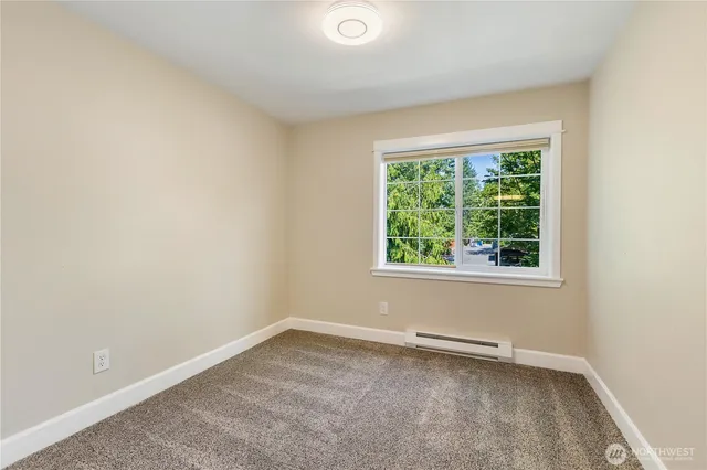 $3,000 | 755 5th Avenue Northwest, Unit D202, Issaquah, WA 98027