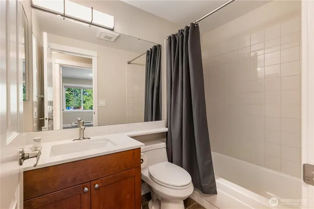 $3,000 | 755 5th Avenue Northwest, Unit D202, Issaquah, WA 98027