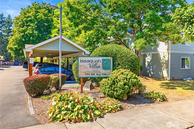 $3,000 | 755 5th Avenue Northwest, Unit D202, Issaquah, WA 98027