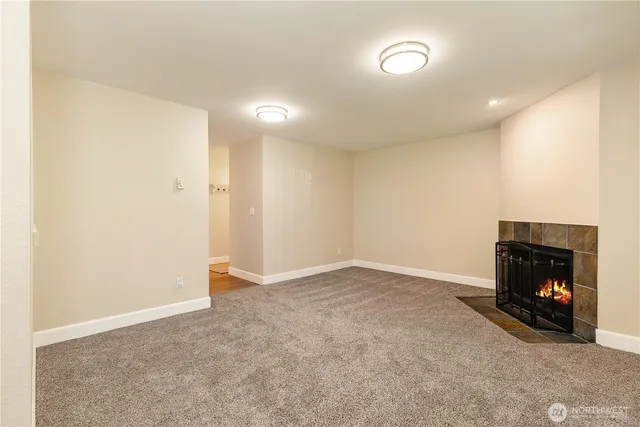 $3,000 | 755 5th Avenue Northwest, Unit D202, Issaquah, WA 98027