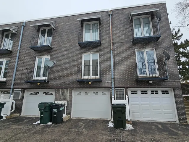 $224,900 | 4115 West 98th Street, Unit C, Oak Lawn, IL 60453