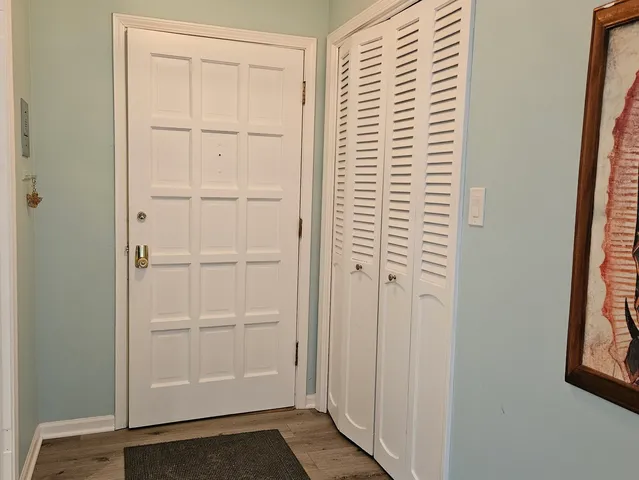 $224,900 | 4115 West 98th Street, Unit C, Oak Lawn, IL 60453