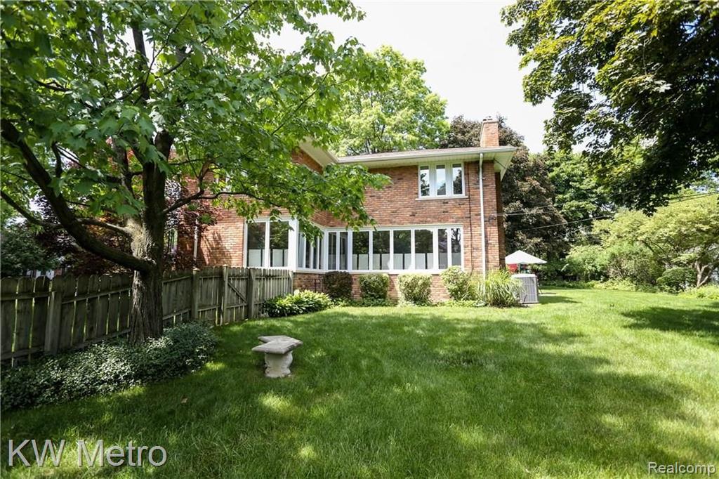 4032 Wakefield Road Berkley, MI 48072 - Photo 29 of 35