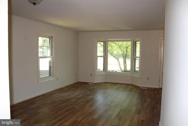 $2,300 | 10742 Brice Court, Fredericksburg, VA 22407