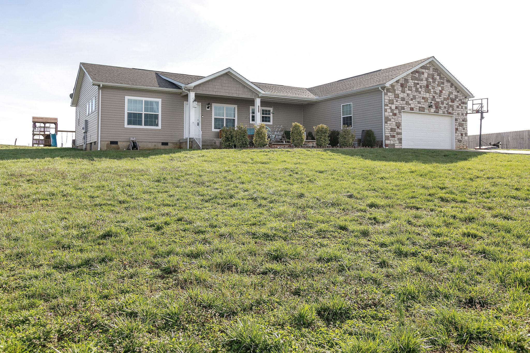 2012 Silverado Pass Spring Hill, TN 37174 - Photo 2 of 30 Gallery Image 2