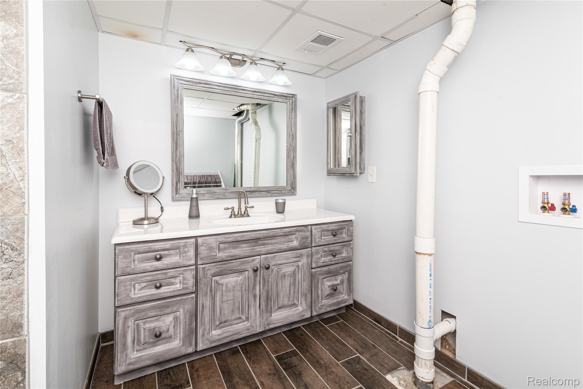22647 Deerfield Road Novi, MI 48375 - Photo 39 of 51 Lower Level Full Bath + laundry hook-ups