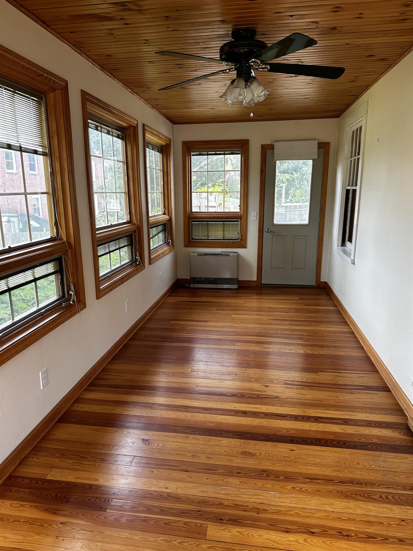 436 Maple Street Burlington, VT 05401 - Photo 4 of 23