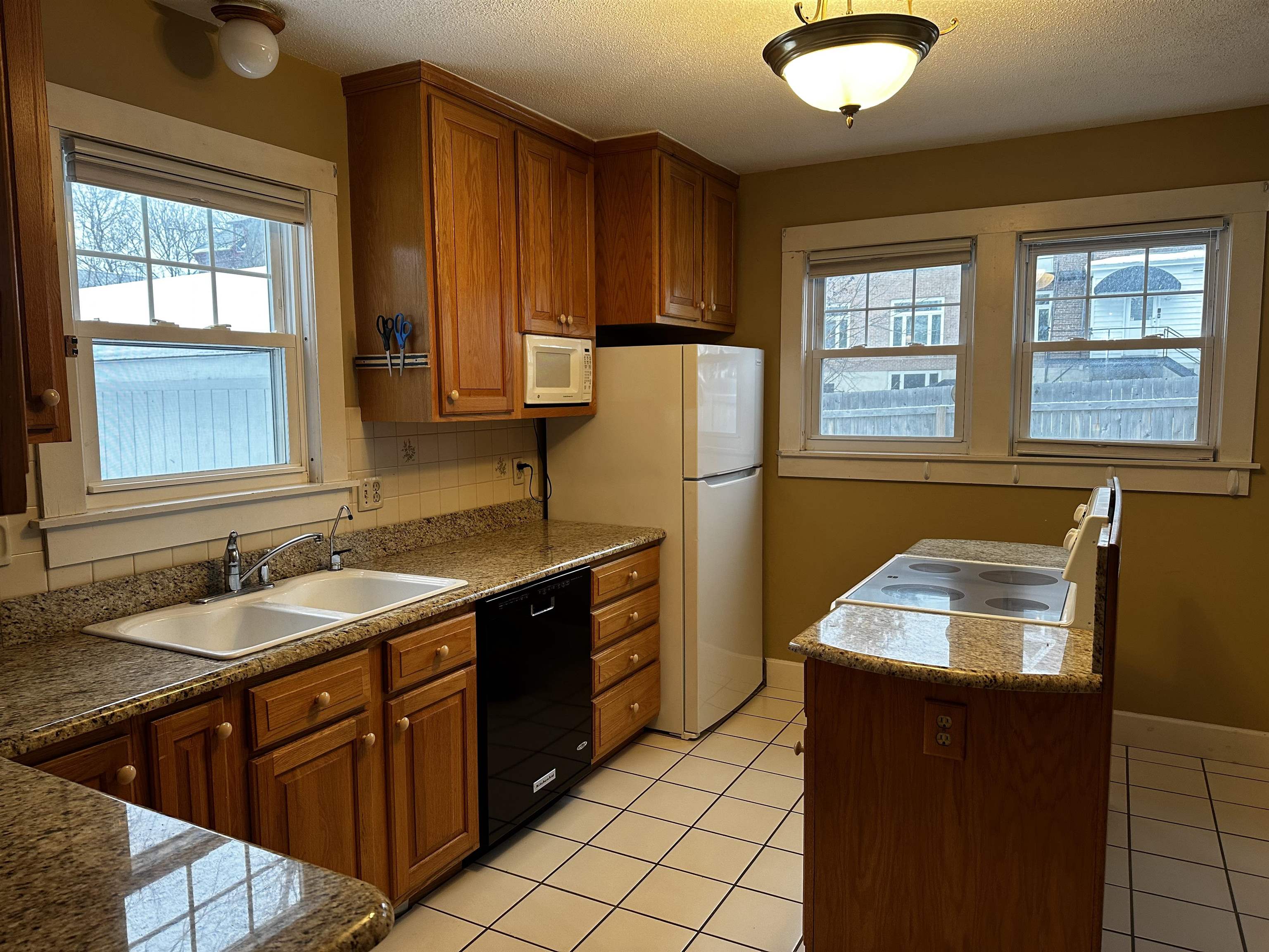 436 Maple Street Burlington, VT 05401 - Photo 9 of 23