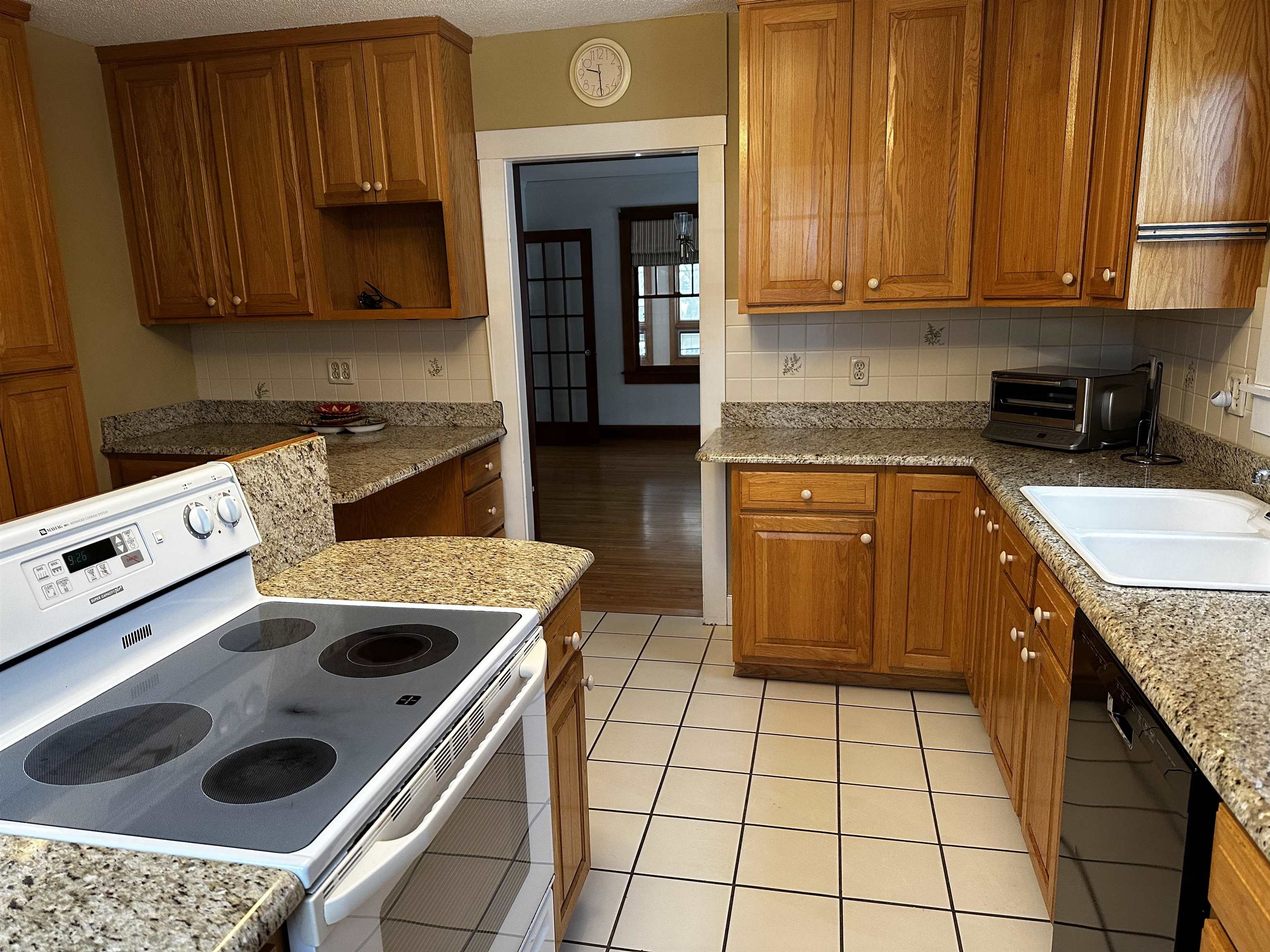 436 Maple Street Burlington, VT 05401 - Photo 10 of 23