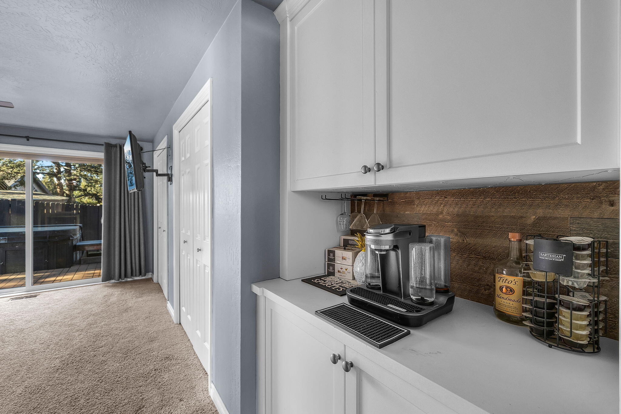 63425 Deschutes Market Road Bend, OR 97701 - Photo 20 of 43 18