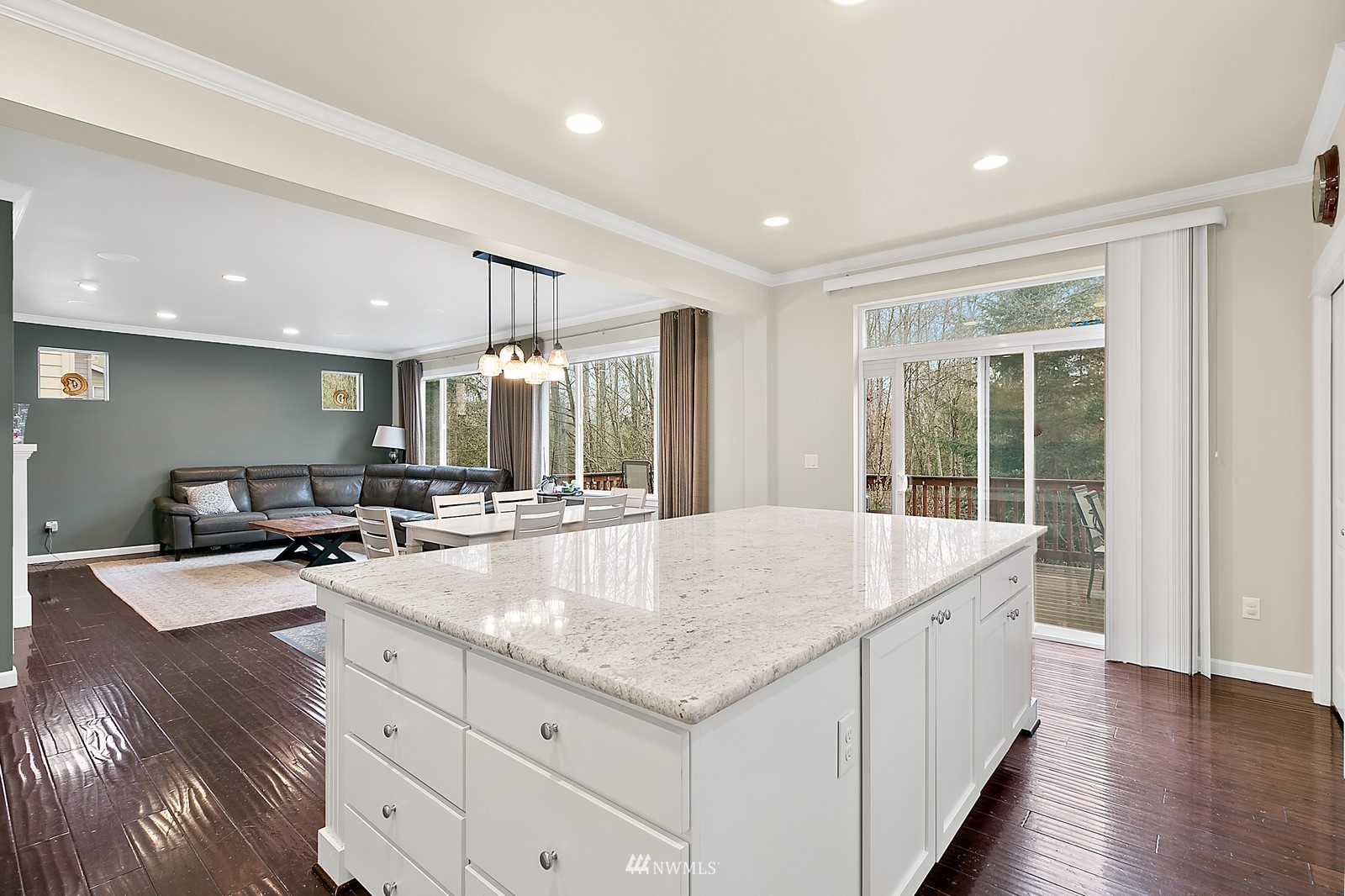 685 Kitsap Avenue Northeast Renton, WA 98059 - Photo 12 of 40 Gallery Image 12