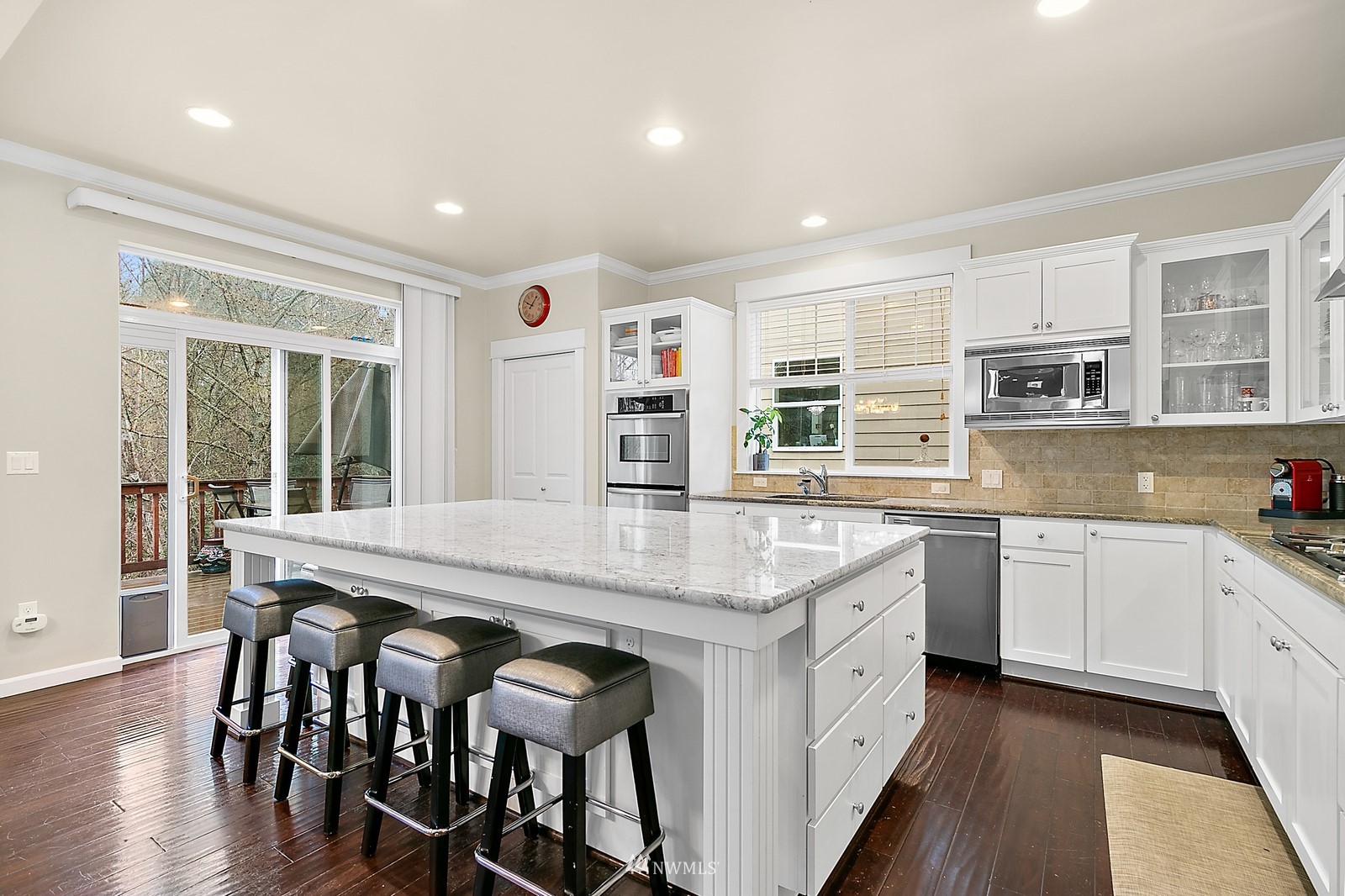 685 Kitsap Avenue Northeast Renton, WA 98059 - Photo 9 of 40 Gallery Image 9