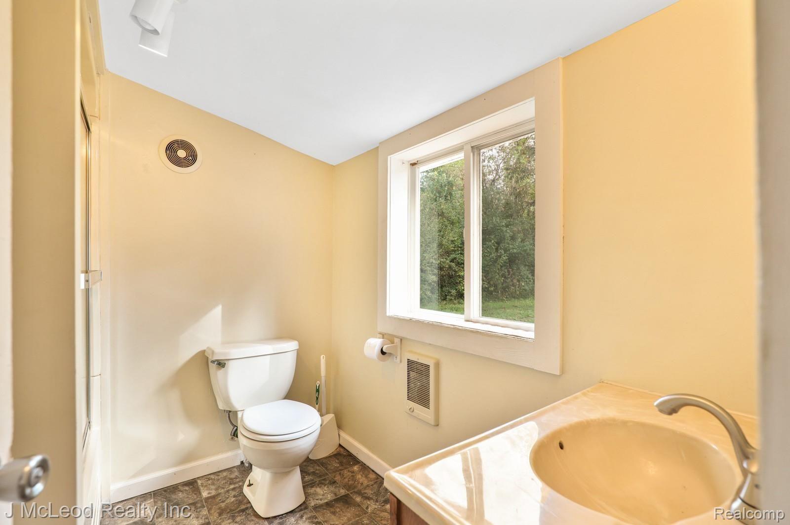 11315 Moorish Road Birch Run, MI 48415 - Photo 17 of 33 11315 Moorish Birch Run-17.jpg