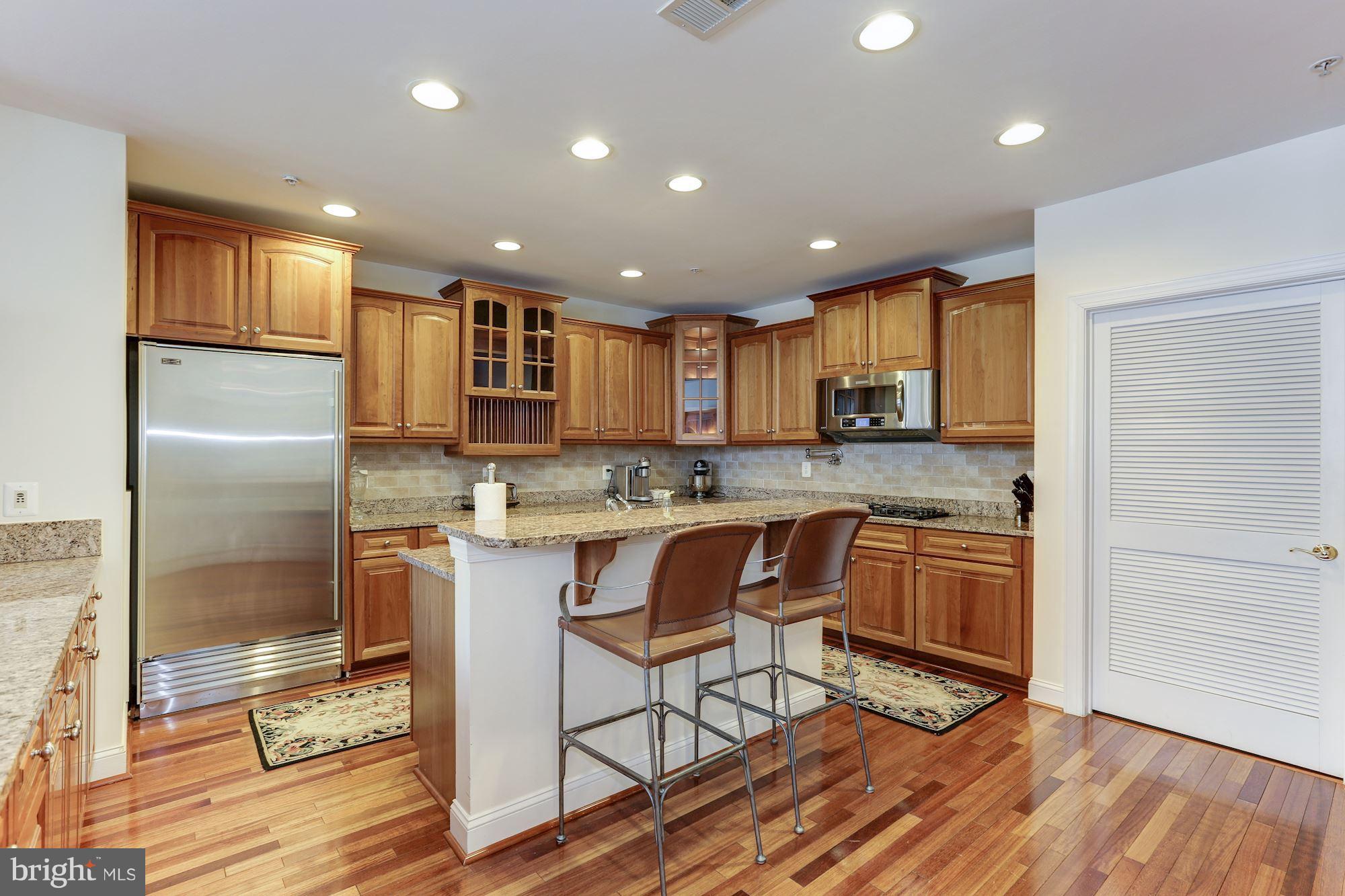 2024 Beacon Heights Drive Reston, VA 20191 - Photo 7 of 20 Kitchen