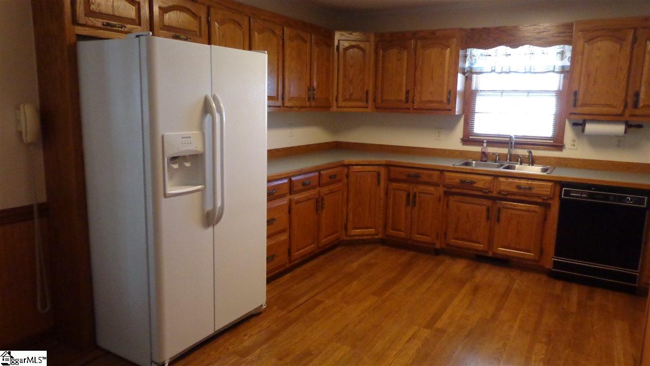 713 Hunts Bridge Road Greenville, SC 29617 - Photo 6 of 15
