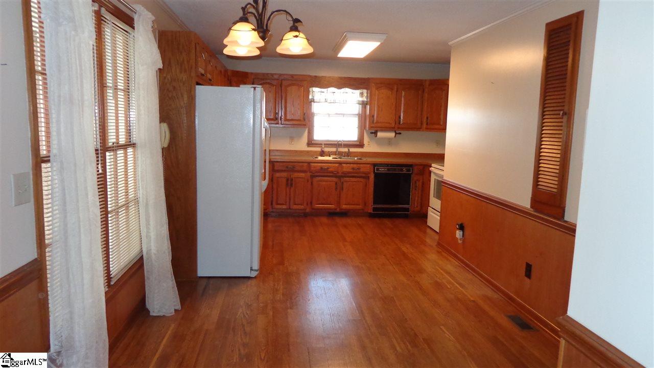 713 Hunts Bridge Road Greenville, SC 29617 - Photo 8 of 15
