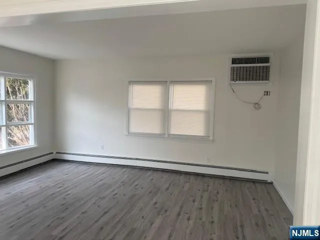 $474,900 | 250 North 12th Place, Prospect Park, NJ 07508