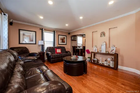 $1,050,000 | 126 Scranton Avenue, Lynbrook, NY 11563