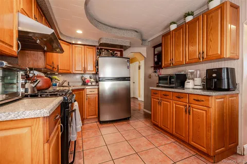 $1,050,000 | 126 Scranton Avenue, Lynbrook, NY 11563