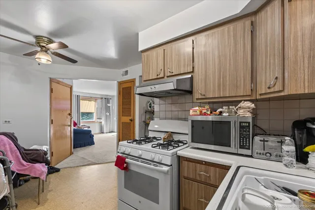 $77,000 | 3176 West Meadow Ln Drive, Unit 40, Merrionette Park, IL 60803