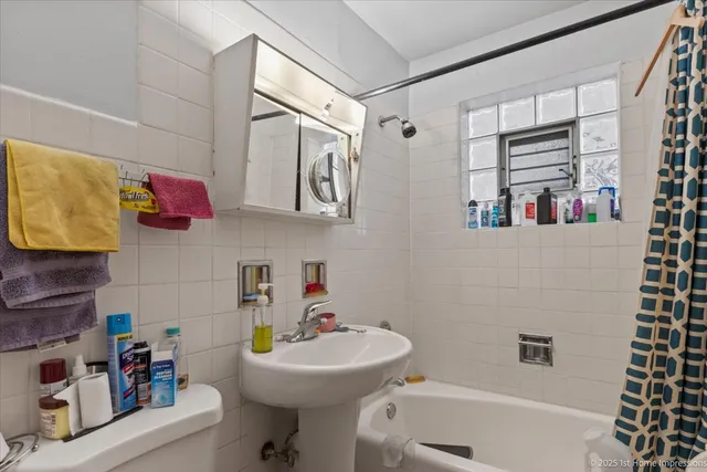 $77,000 | 3176 West Meadow Ln Drive, Unit 40, Merrionette Park, IL 60803