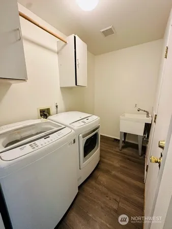 $3,600 | 14238 278th Avenue Northeast, Duvall, WA 98019