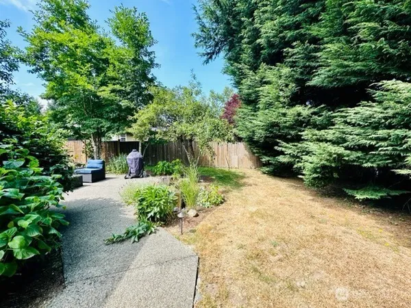 $3,600 | 14238 278th Avenue Northeast, Duvall, WA 98019