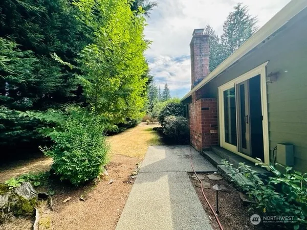 $3,600 | 14238 278th Avenue Northeast, Duvall, WA 98019