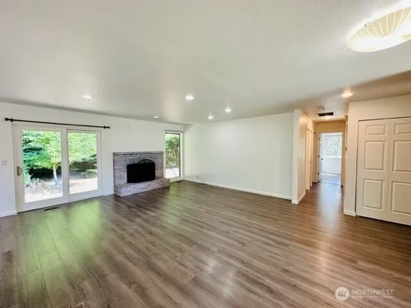 $3,600 | 14238 278th Avenue Northeast, Duvall, WA 98019