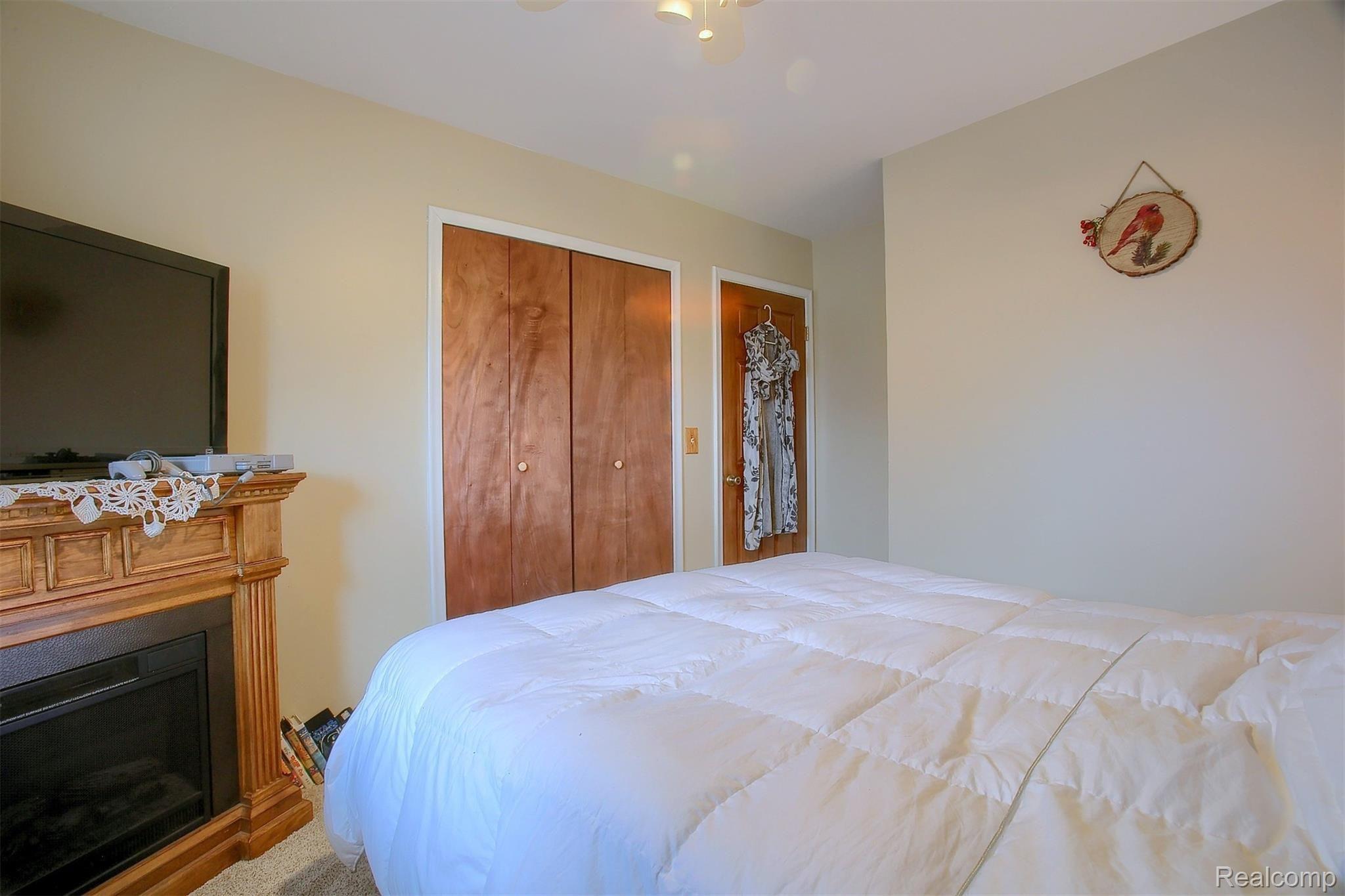 69231 Wolcott Road Armada, MI 48005 - Photo 13 of 24 13-Master Bedroom 2nd View.jpg