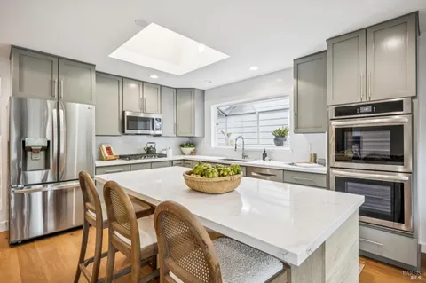 $1,650,000 | 37 Spindrift Passage, Corte Madera, CA 94925