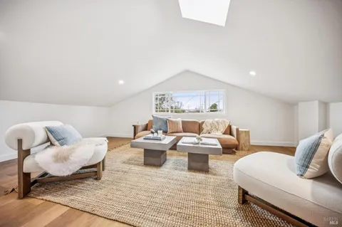 $1,650,000 | 37 Spindrift Passage, Corte Madera, CA 94925