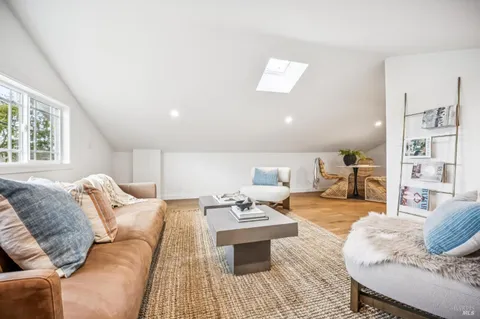 $1,650,000 | 37 Spindrift Passage, Corte Madera, CA 94925