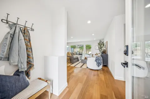 $1,650,000 | 37 Spindrift Passage, Corte Madera, CA 94925