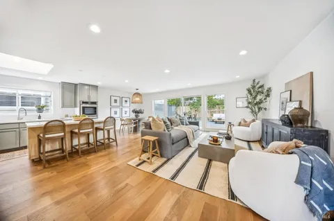 $1,650,000 | 37 Spindrift Passage, Corte Madera, CA 94925