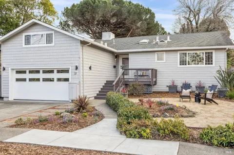 $1,650,000 | 37 Spindrift Passage, Corte Madera, CA 94925