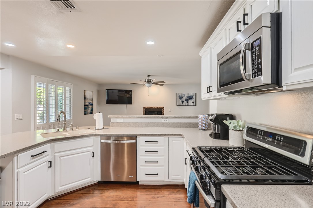 337 Jorge Way Henderson, NV 89014 - Photo 12 of 28