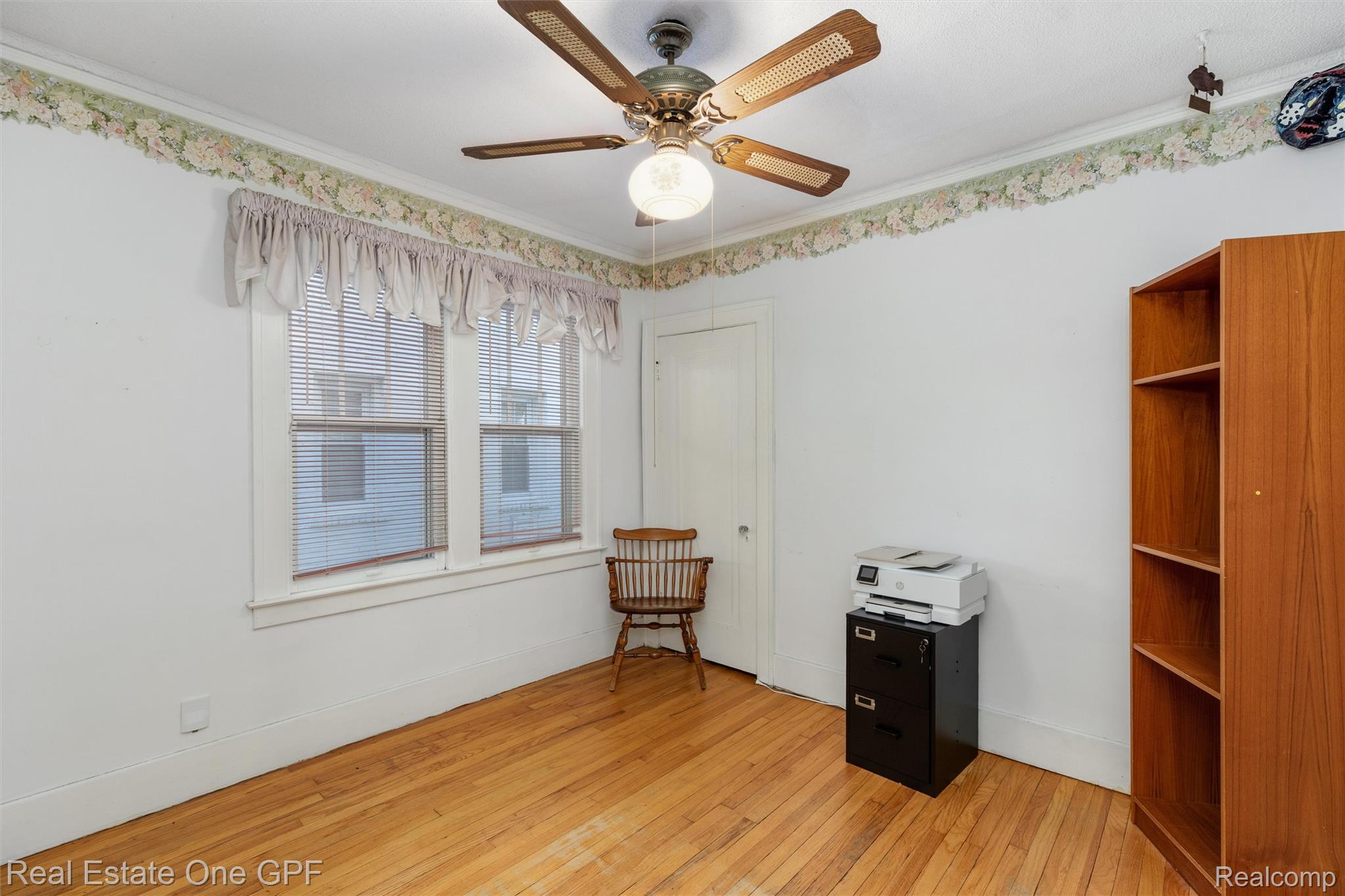 957 Fisher Road Grosse Pointe, MI 48230 - Photo 18 of 38 18-957 Fisher Rd 0017.jpg