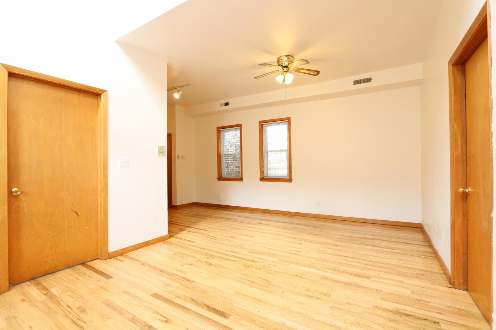 1355 West Taylor Street, Unit 2R Chicago, IL 60607 - Photo 2 of 17