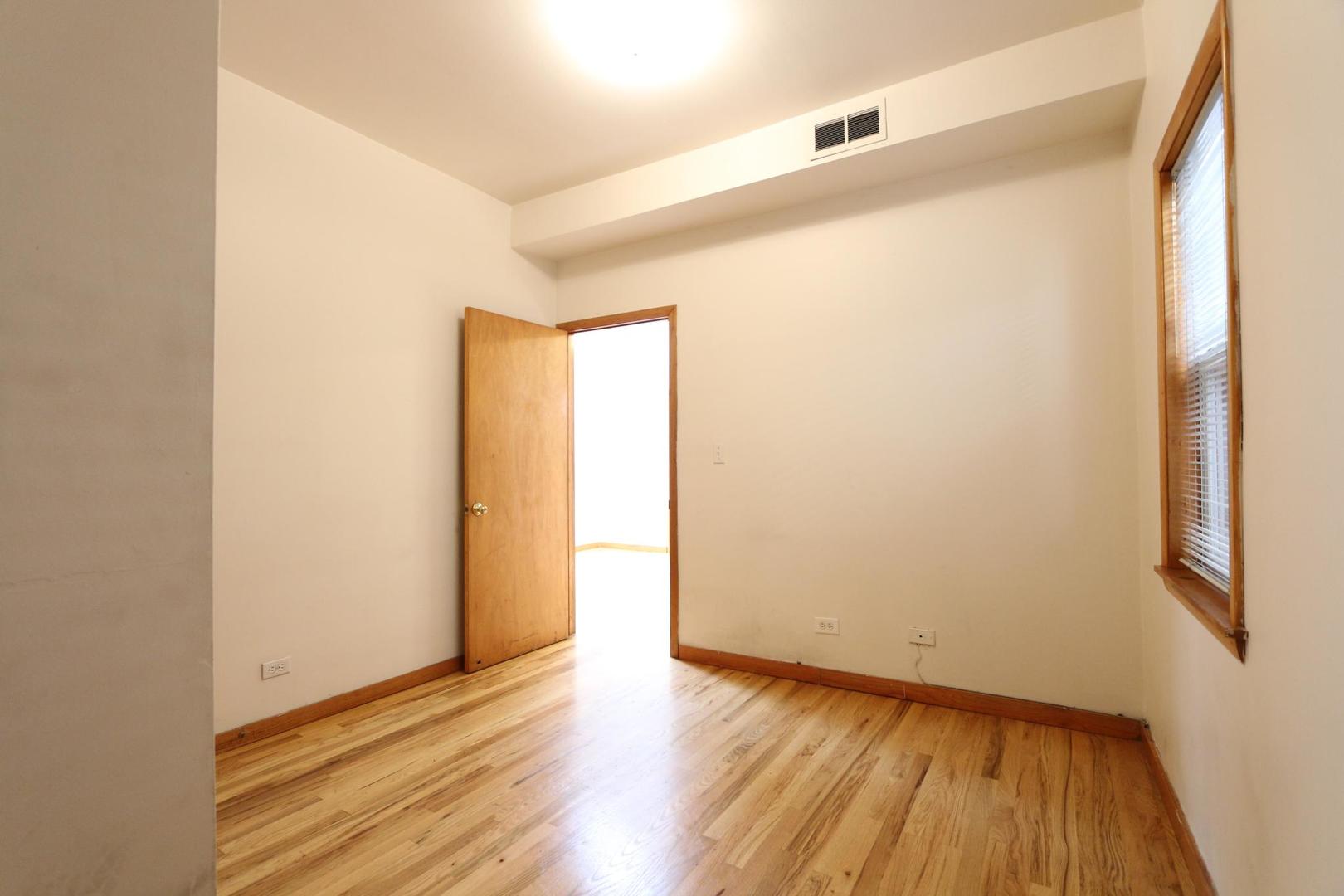 1355 West Taylor Street, Unit 2R Chicago, IL 60607 - Photo 13 of 17