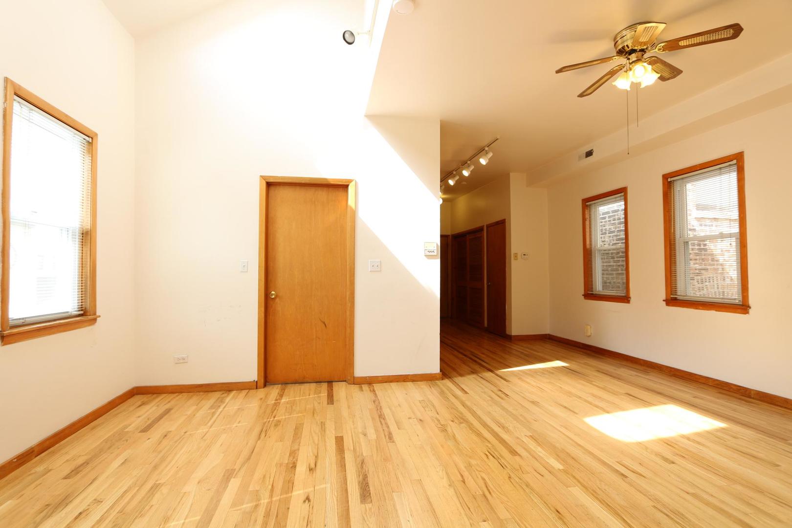 1355 West Taylor Street, Unit 2R Chicago, IL 60607 - Photo 6 of 17