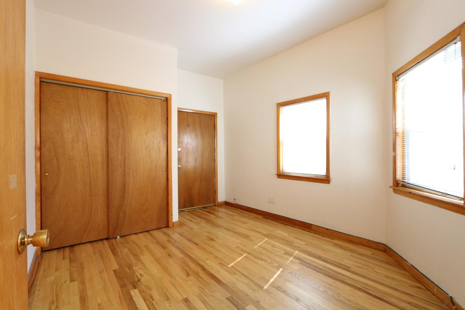1355 West Taylor Street, Unit 2R Chicago, IL 60607 - Photo 9 of 17