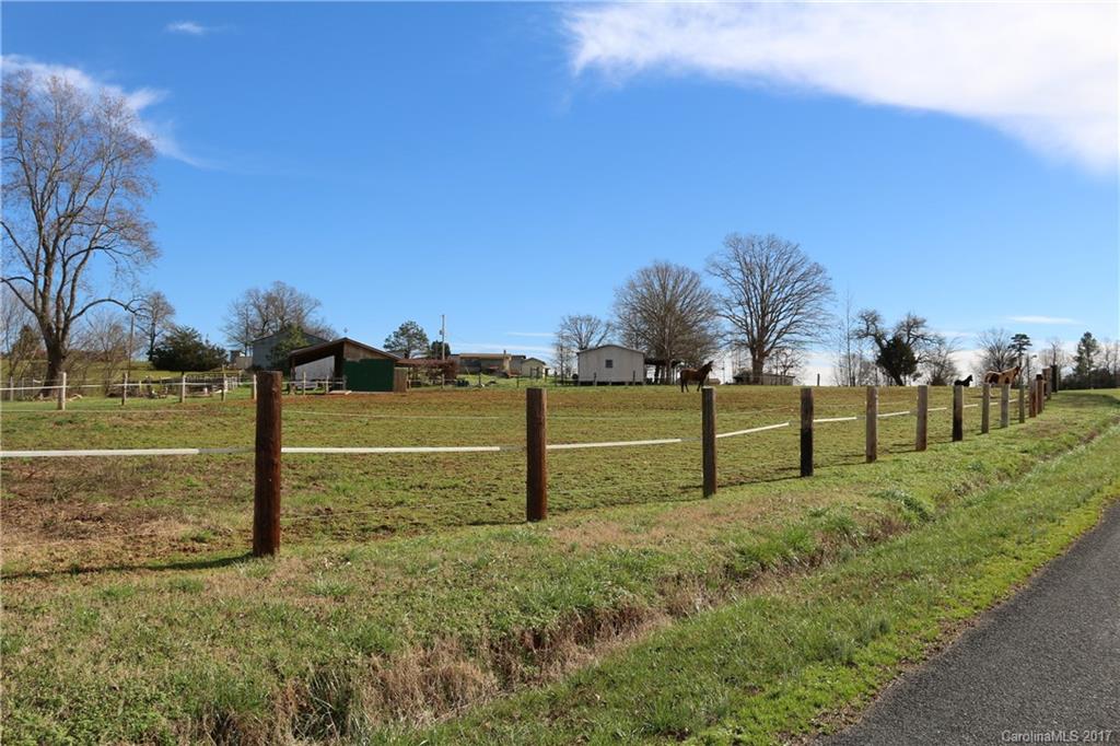 6231 Crayton Road Mount Pleasant, NC 28124 - Photo 5 of 18 Gallery Image 5
