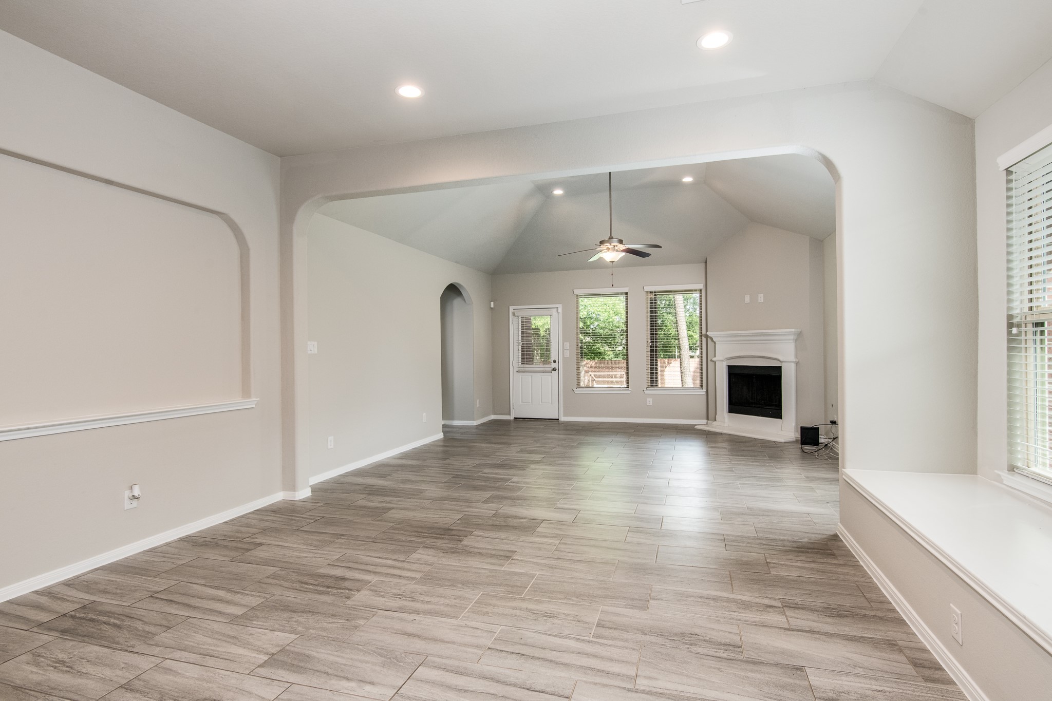 3211 Discovery Lane Conroe, TX 77301 - Photo 8 of 22 All open concept