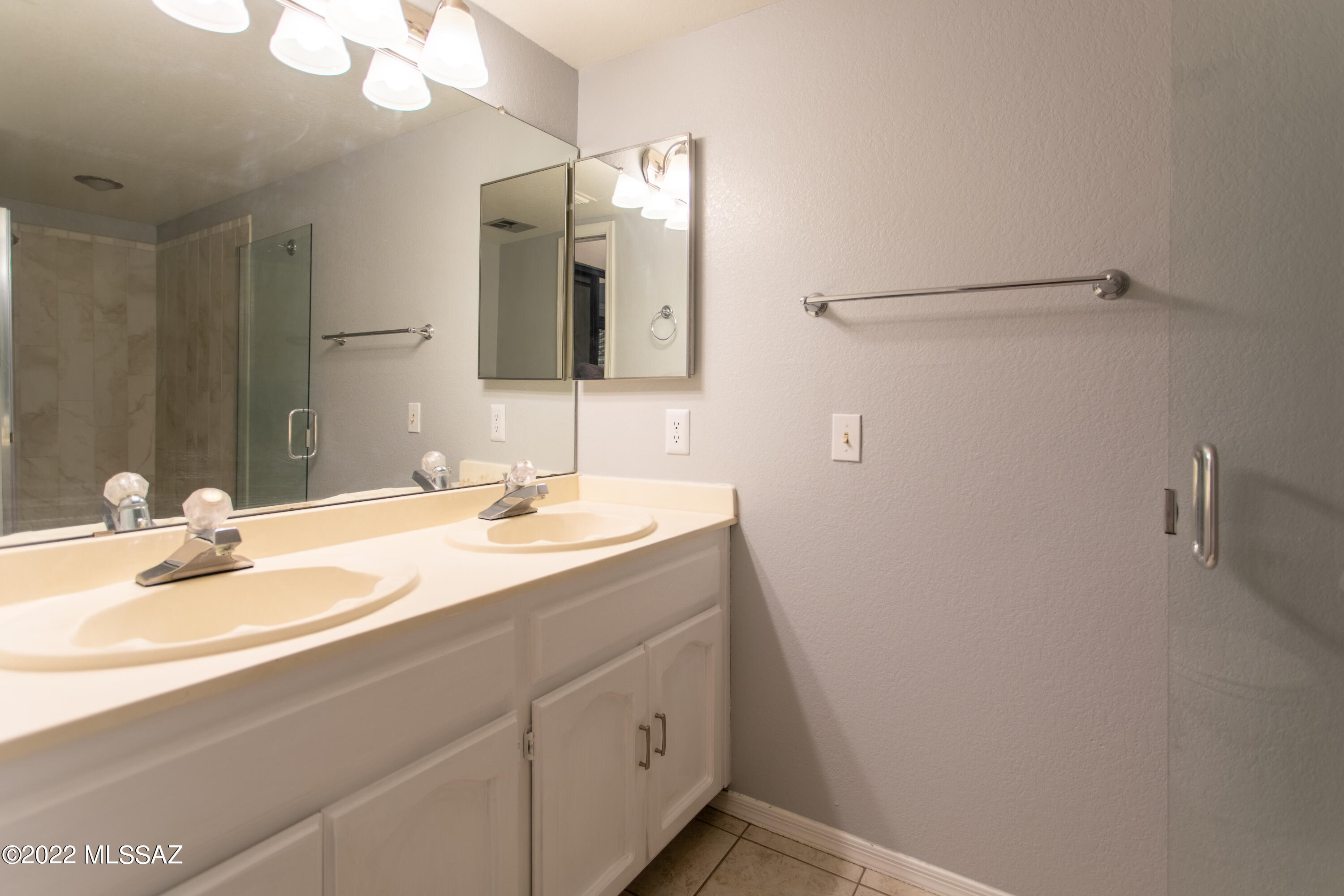 1200 East River Road, Unit L155 Tucson, AZ 85718 - Photo 22 of 32