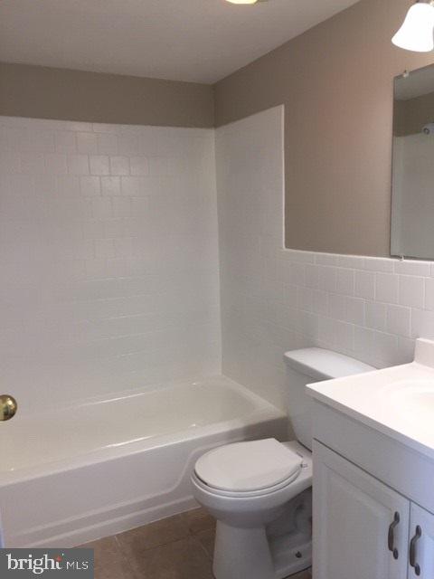 3952 Bel Pre Road, Unit 7 Silver Spring, MD 20906 - Photo 18 of 27 1st Bathroom