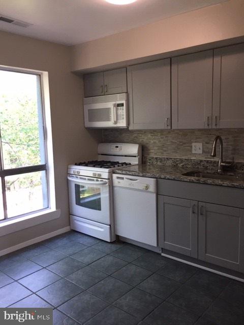 3952 Bel Pre Road, Unit 7 Silver Spring, MD 20906 - Photo 4 of 27 Kitchen