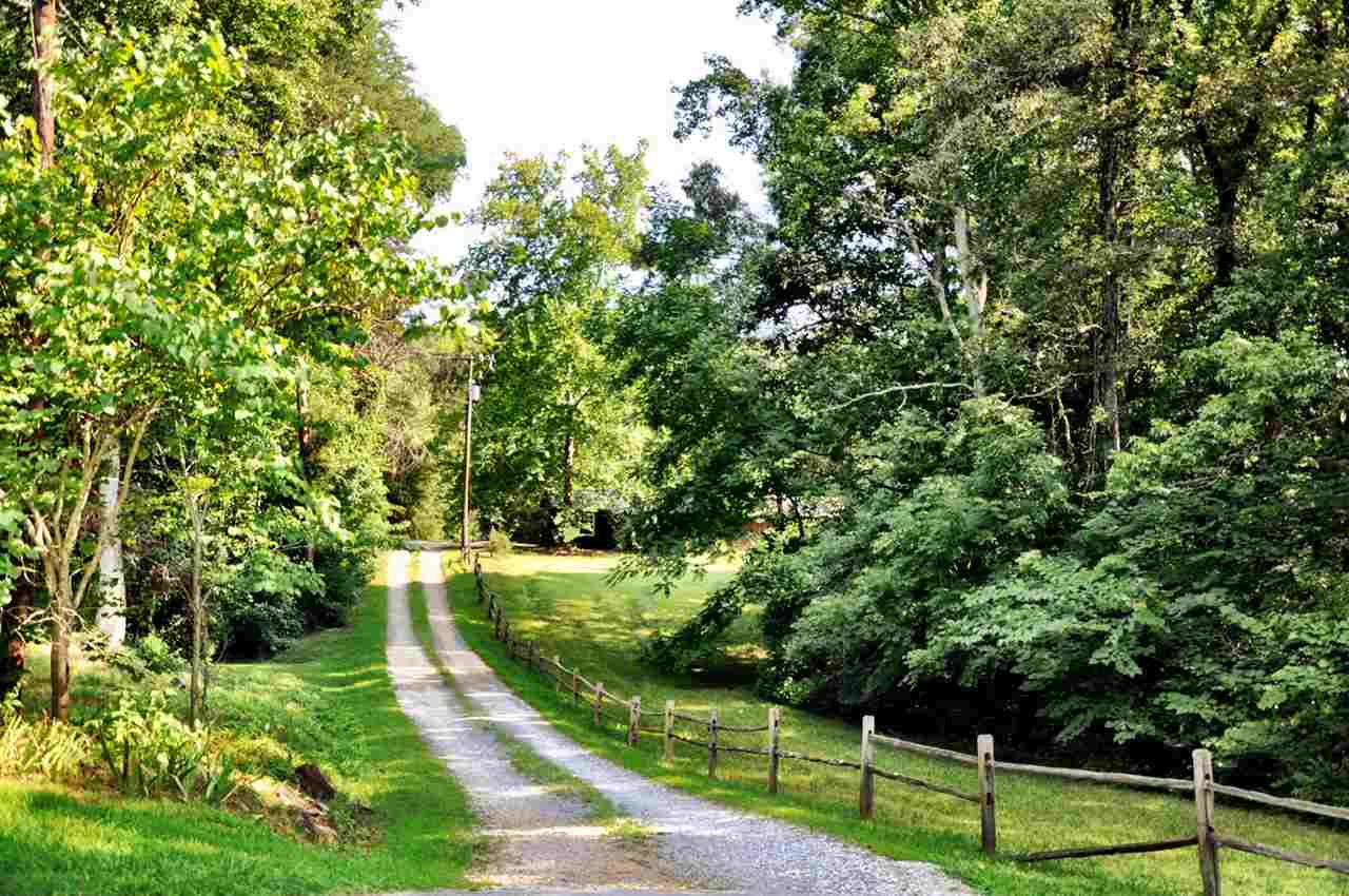 550 Old Mill Road Campobello, SC 29322 - Photo 17 of 27