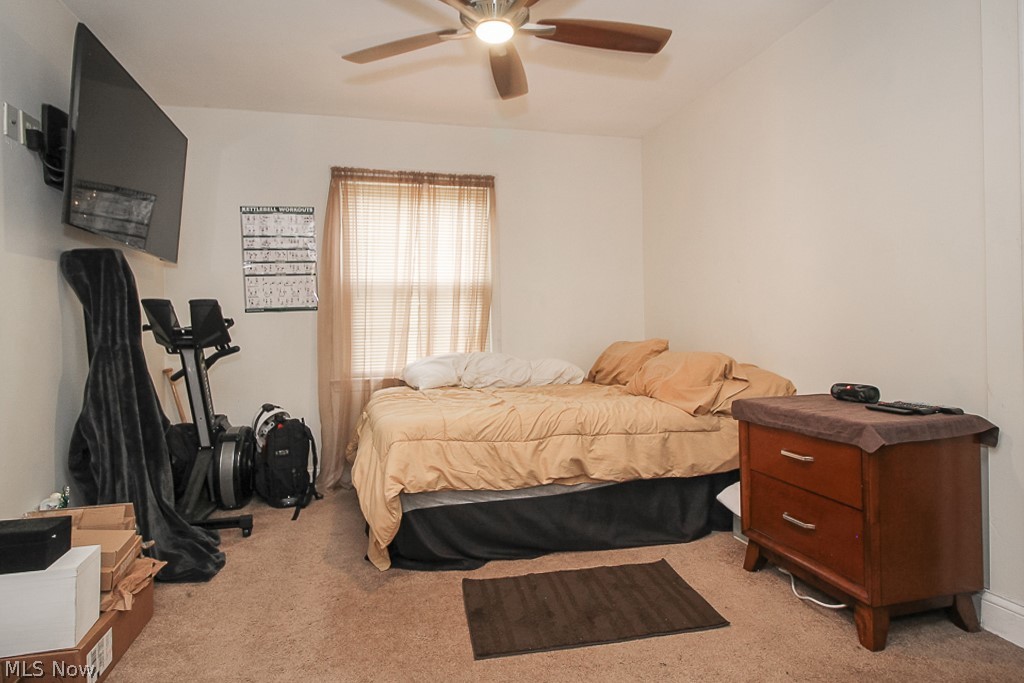 2571 Greenvale Road Cleveland, OH 44121 - Photo 24 of 29 Gallery Image 24