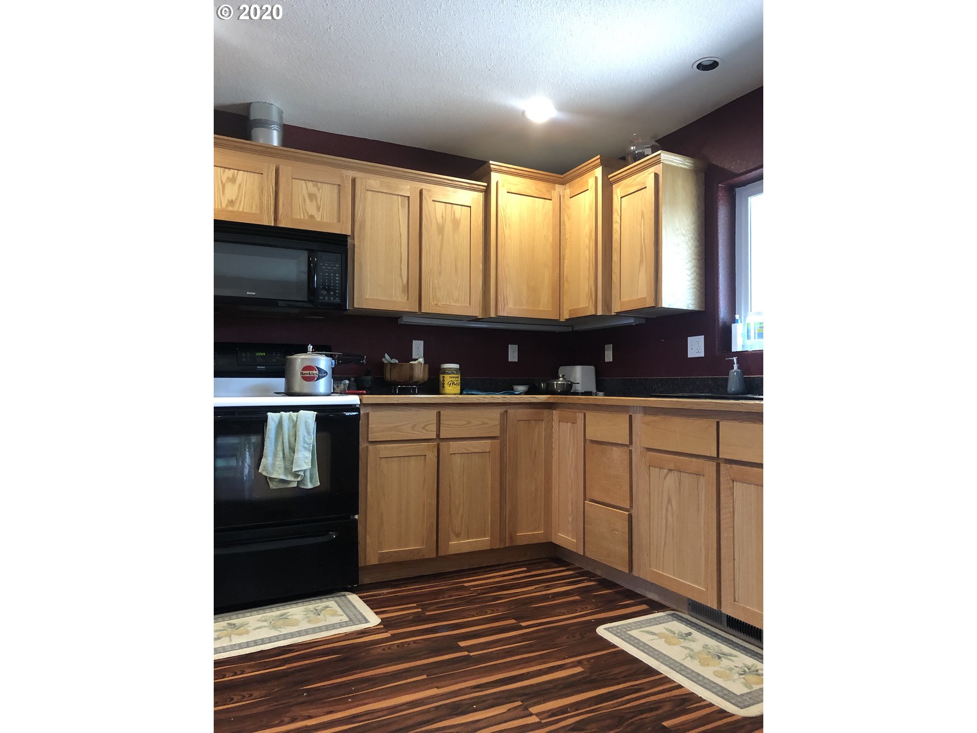 595 East 2nd Avenue Riddle, OR 97469 - Photo 9 of 28